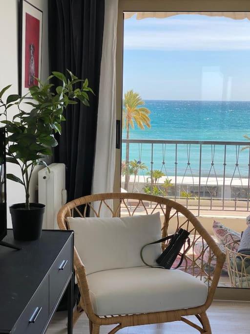 Le Garavan-Vue Mer-Plage-Clim-Terrasse Menton Exterior photo